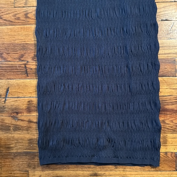 TOVE Women's Giselle Midi‎ Dress Navy Blue Rib Knit Crew Neck Ruching Shi… - Picture 6 of 16